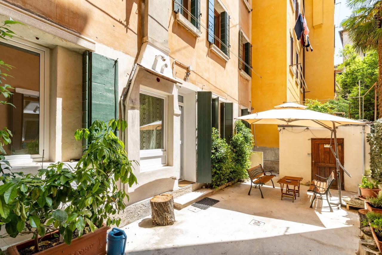 Queen House Venezia Apartamento *